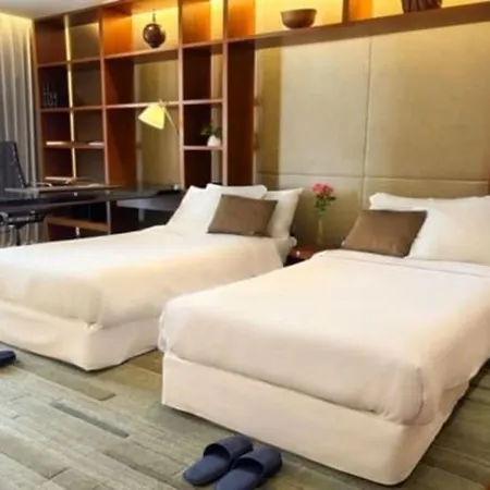 Hansar Bangkok Hotel Exterior photo