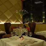 Hansar Bangkok Hotel 
